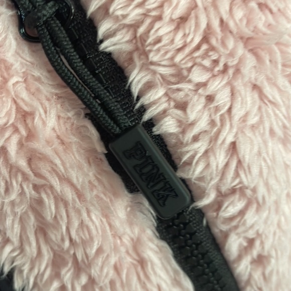 VS PINK Fuzzy Half zip up - Picture 3 of 10
